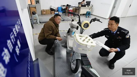 体育品牌电竞新品发布，跨界合作引关注